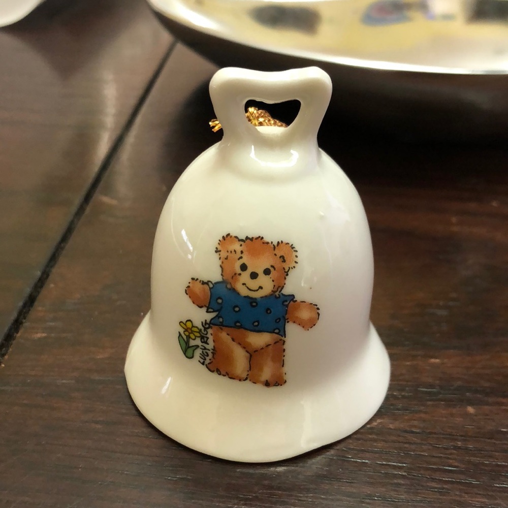 Lucy Rigg pigglets 1979 bear bell